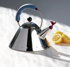Alessi 9093 kettle, Light blue-bird