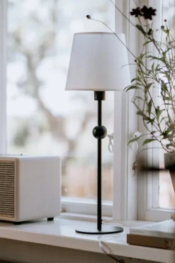 Astrid lamp base, Black