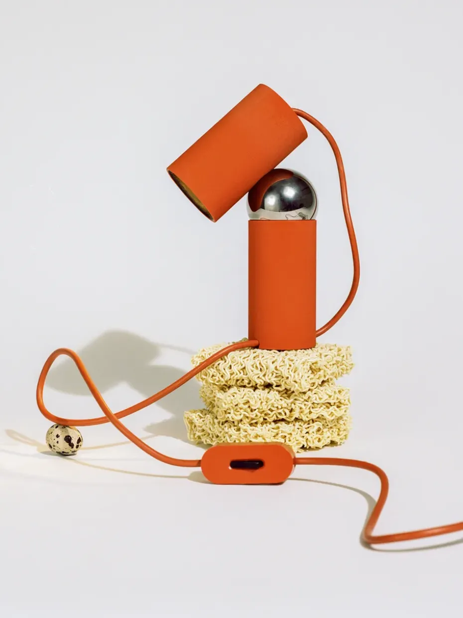 Bilboquet table lamp, Tomato