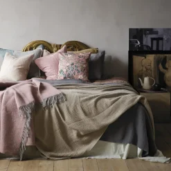 Blackthorn cushion cover, pink