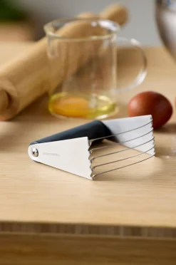 Blomsterbergs pastry blender, Grey-steel