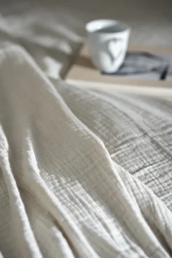Breeze throw 260x260cm, Off-white