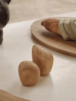 Cairn salt- and pepper shaker, Oak