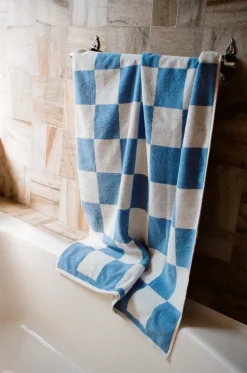 Check bath towel 70x136 cm, Sky blue
