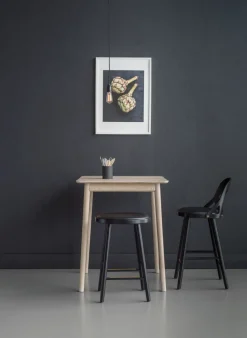 Colibri bar stool 63 cm, Stained black oak-black pad