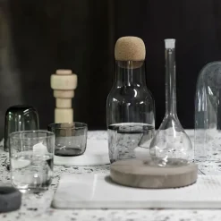 Corky carafe, Clear