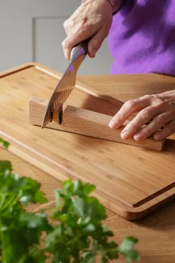Eva Solo Eastern knife sharpener, Oak