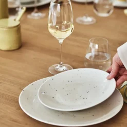 Freckle plate Ø26 cm, white