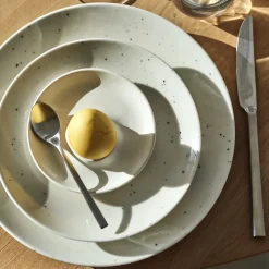 Freckle plate Ø26 cm, white