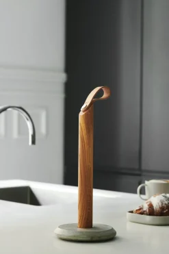 Grab kitchen paper holder, Oak