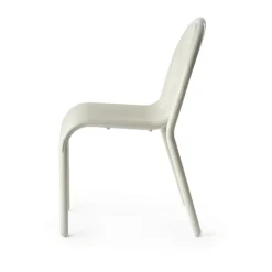Groove chair, Putty