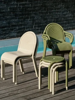 Groove chair, Putty