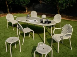 Groove chair, Putty