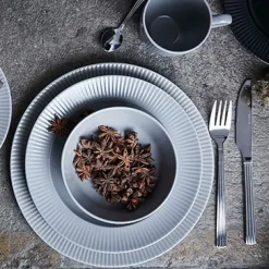 Groovy plate Ø 27 cm, grey