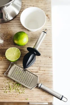 Heirol Steely grater, Stainless steel
