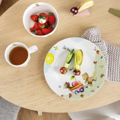 Hungry as a Bear children's dinnerware and cutlery, 7 pieces