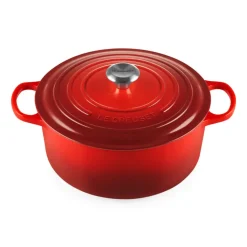 Le Creuset Signature round casserole 6.7 l, Cerise