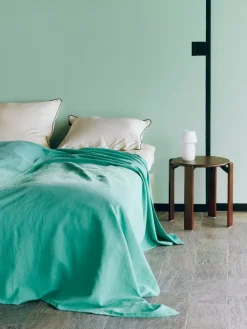 Linen throw 240x260 cm, Emerald green
