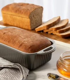 Nordic Ware Classic bread tin 1,4 L, Black