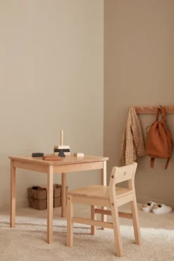 Saga table, Beech