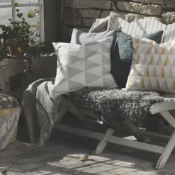 Salt wool throw, stone