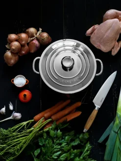 Signature 3-Ply deep casserole with lid, 3.8 l