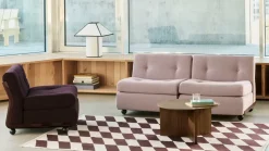 Slit coffee table Ø65 cm, Lacquered walnut
