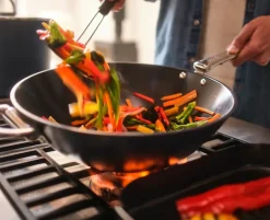 Space non stick wok pan, Ø32 cm