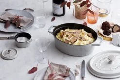 Staub La Cocotte oval cast iron pot 6.7 L, White truffle