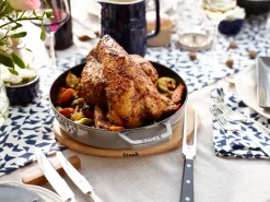 Staub magnetic trivet oval beech, 29 cm