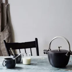 Staub teapot round 1.15 L, Black