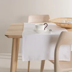 Sunshine table runner, white