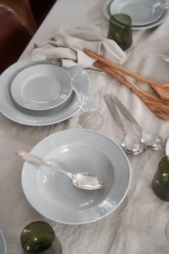 Swedish Grace deep plate Ø25 cm, Mist (grey)