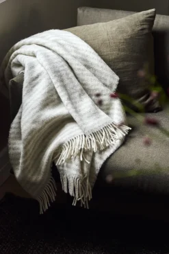Tidal wool throw 130x180 cm, Light grey