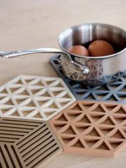 Triangle trivet, Light Terracotta