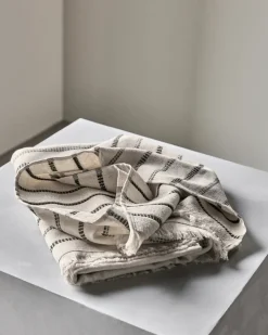 True bath towel, Off-White-black, 70x140 cm