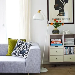 Urban floor lamp, matte whisper white