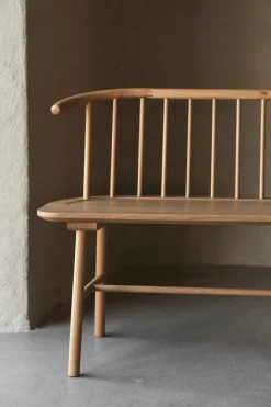 VIOR bench with backrest, Lacquered oak