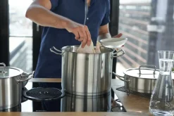 Zwilling Pro high-sided pot with glass lid, 13.3 L